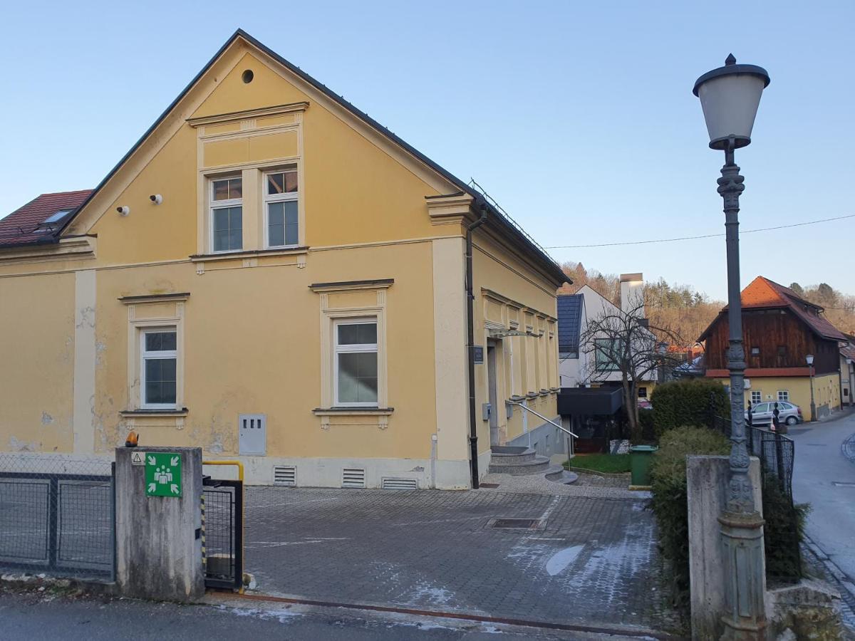 Jantar Apartmaji Novo Mesto Luaran gambar