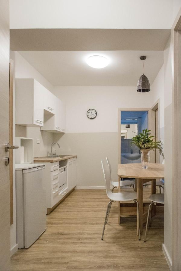 Jantar Apartmaji Novo Mesto Luaran gambar