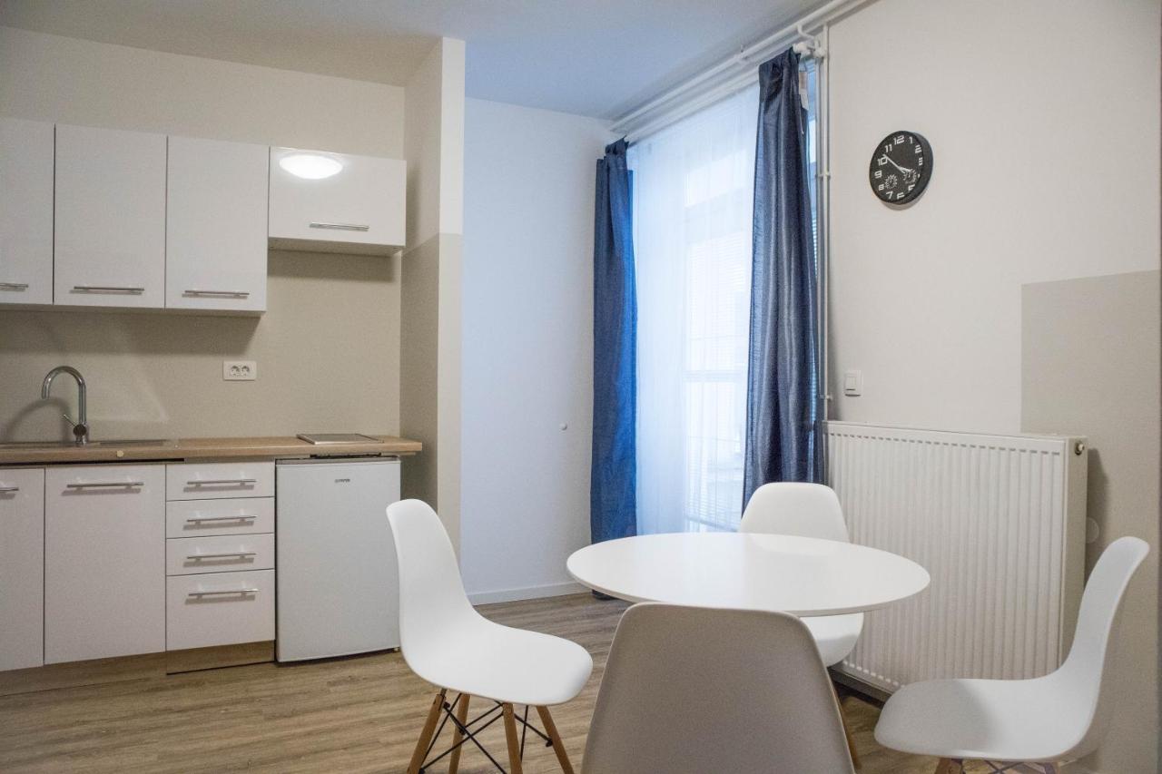 Jantar Apartmaji Novo Mesto Luaran gambar